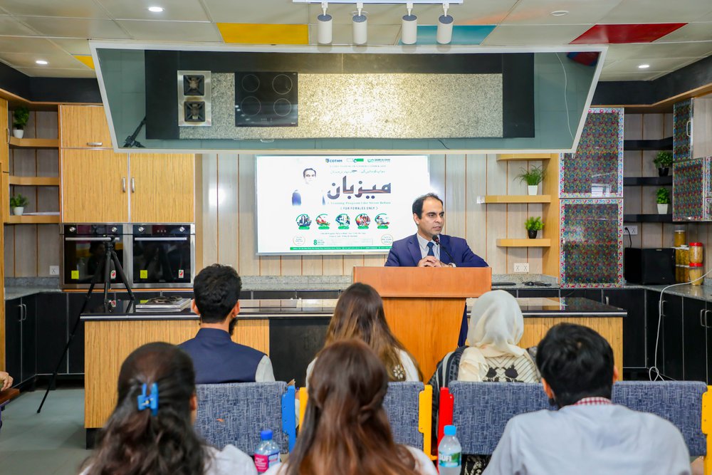 Qasim Ali Shah addresses participants of Mezban Program at COTHM