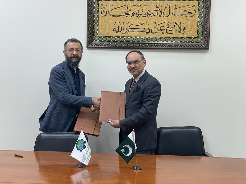 ICCIA and PTDC sign MoU for organizing ‘International Sustainable Tourism Forum in Pakistan’