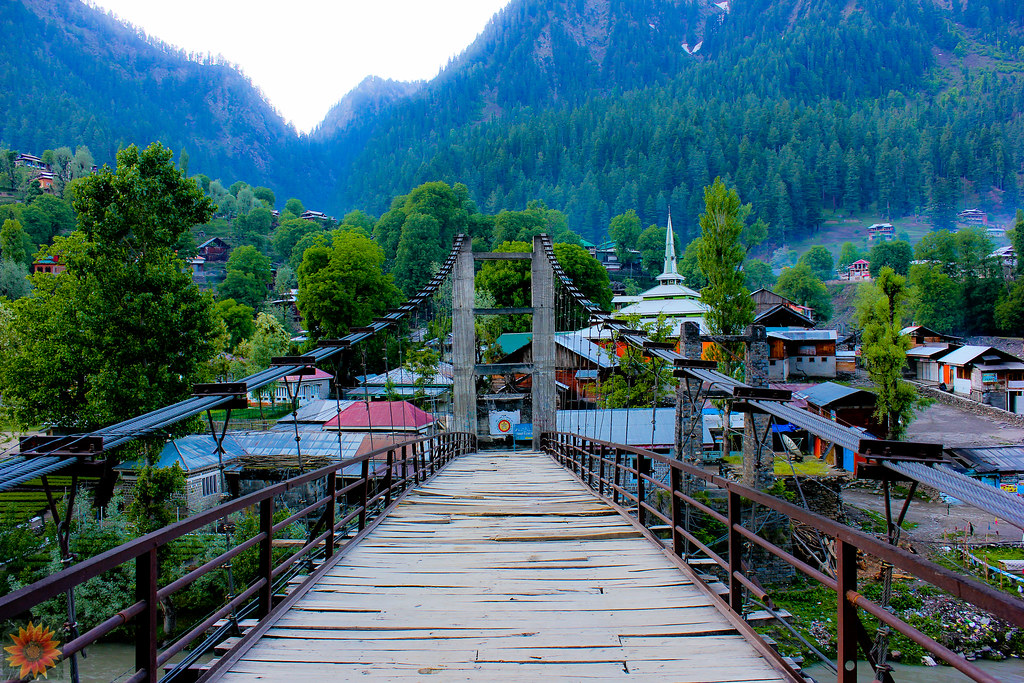 Zindigi partners with AJK govt to promote tourism in Pakistan