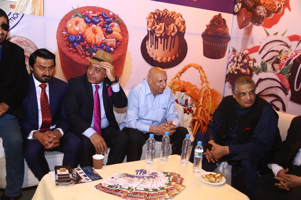 Renowned journalist Sohail Warraich admires Pakistani talent at PICC