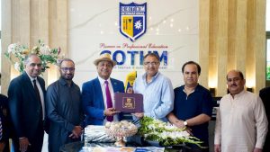 Brooklyn Chamber of Commerce delegation visits COTHM