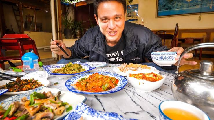 The rise of food vlogging in Pakistan