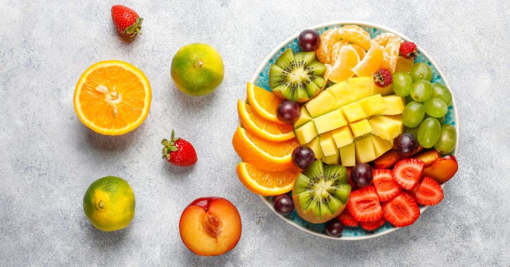 The right way to eat fruits throughout the day