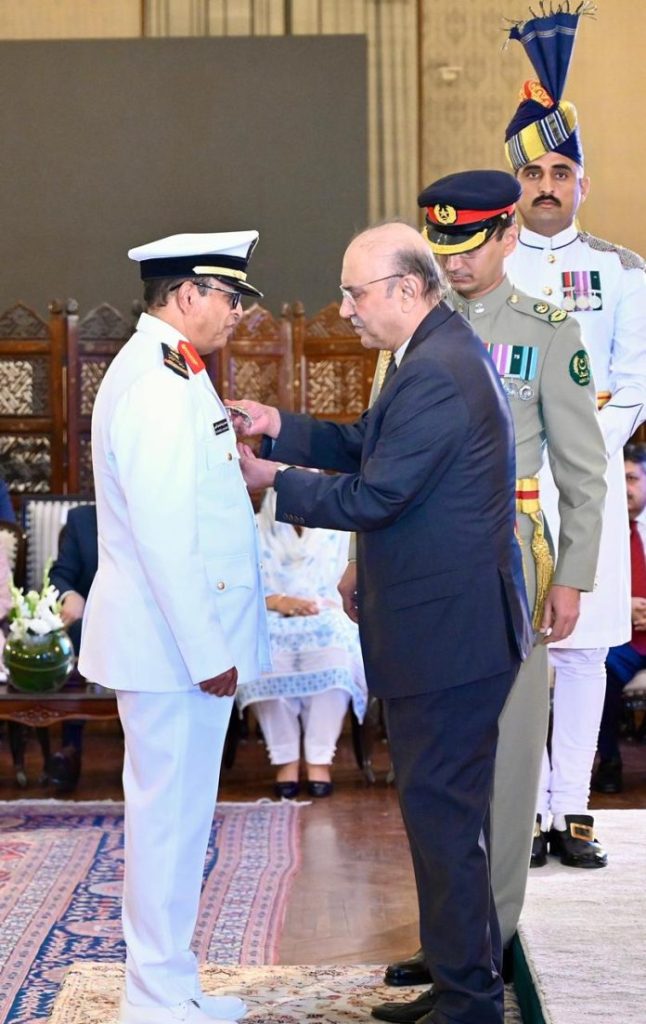 President confers Nishan-e-Imtiaz (M) on Saudi Naval Chief; discusses bilateral cooperation