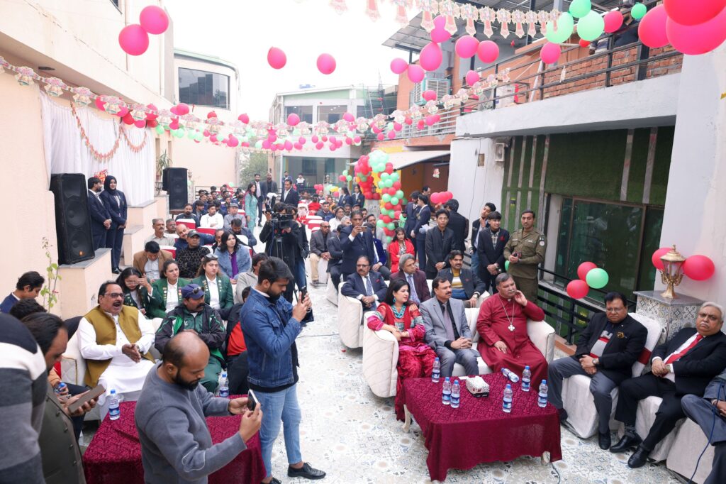 COTHM, in Collaboration with International Help Day, Celebrates Christmas with Cake-Cutting Ceremony