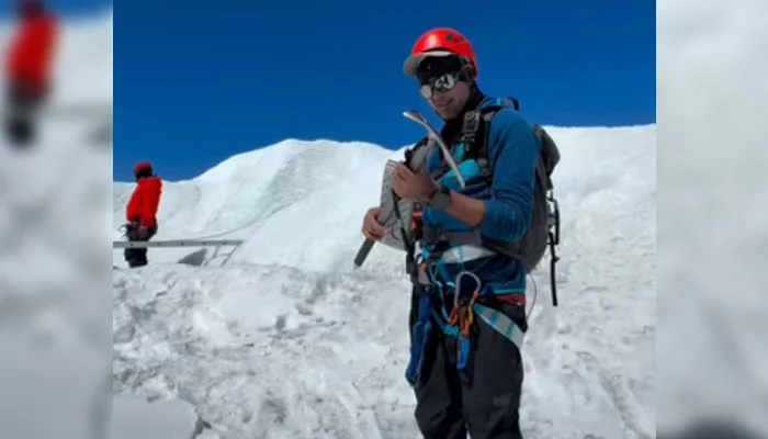 Pakistani Mountaineer Salman Achieves Historic Mount Everest Summit