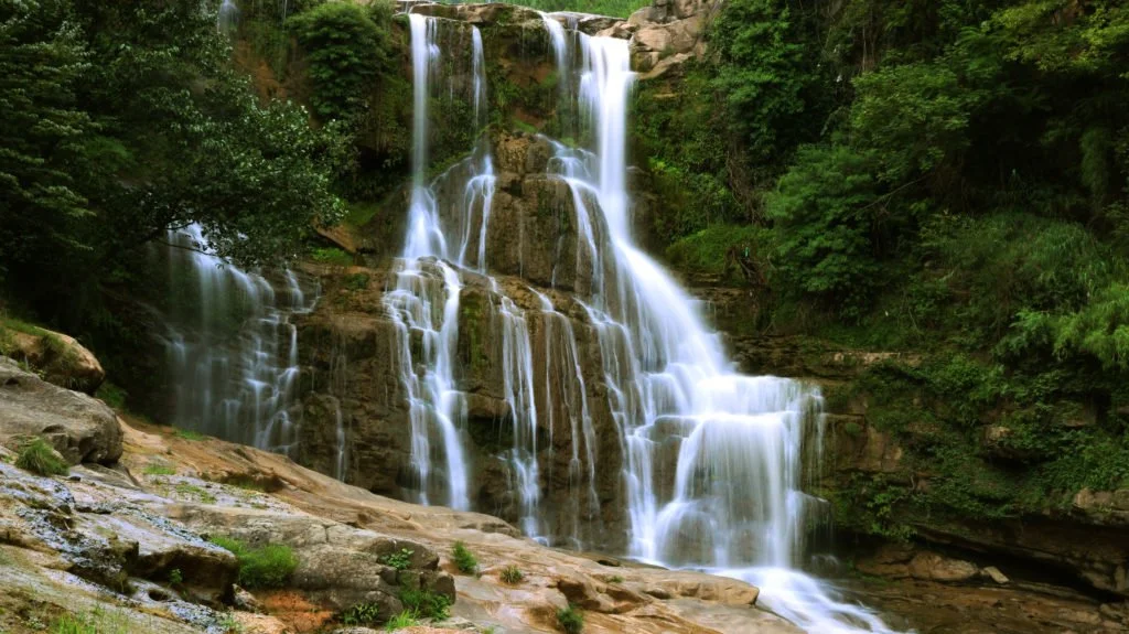 Hidden Paradise: The Enchanting White Waterfall of Azad Kashmir