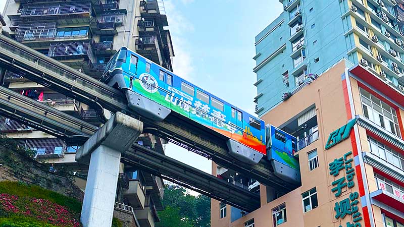 The Metro That Runs Through a Building: China’s Engineering Wonder