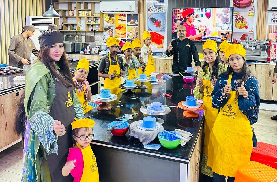 Chocolate Academy Pakistan Hosts Bento Cake Workshop for Children Through Unity for Change
