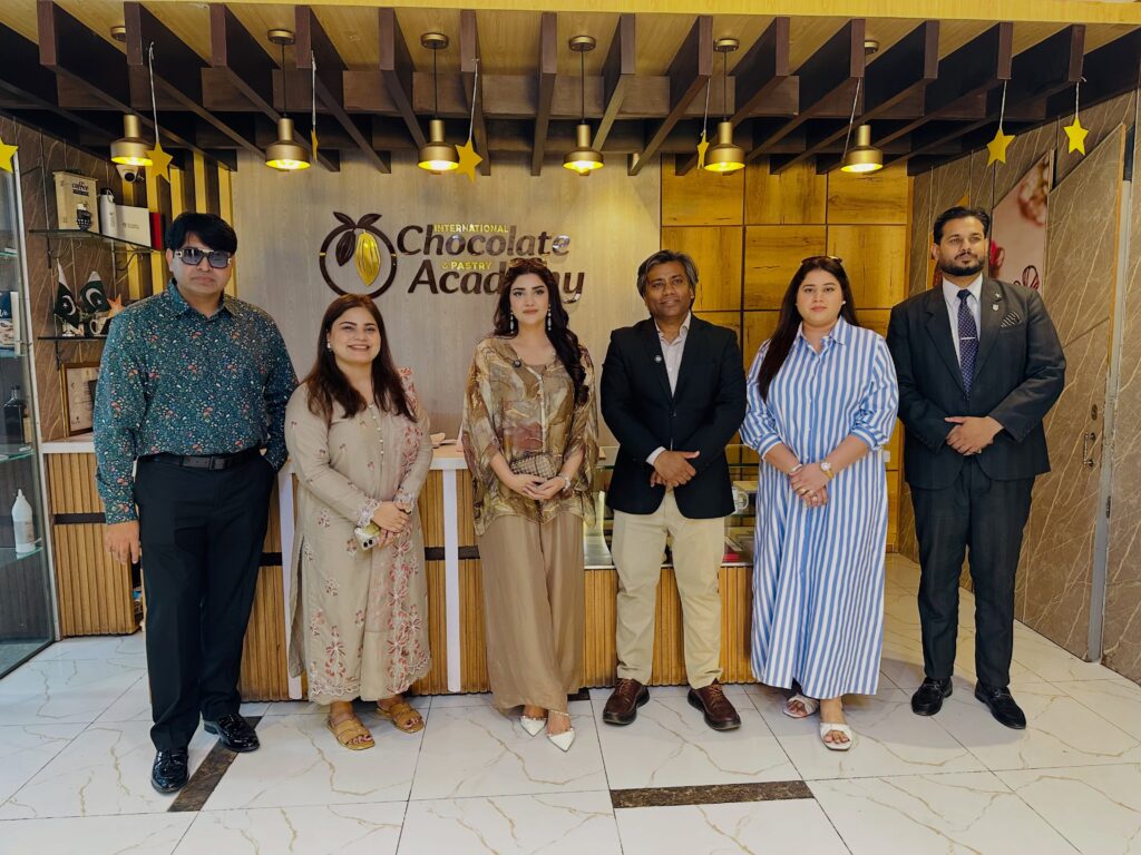 TV Actress and Influencer Aliya Ali Visits Chocolate Academy Pakistan